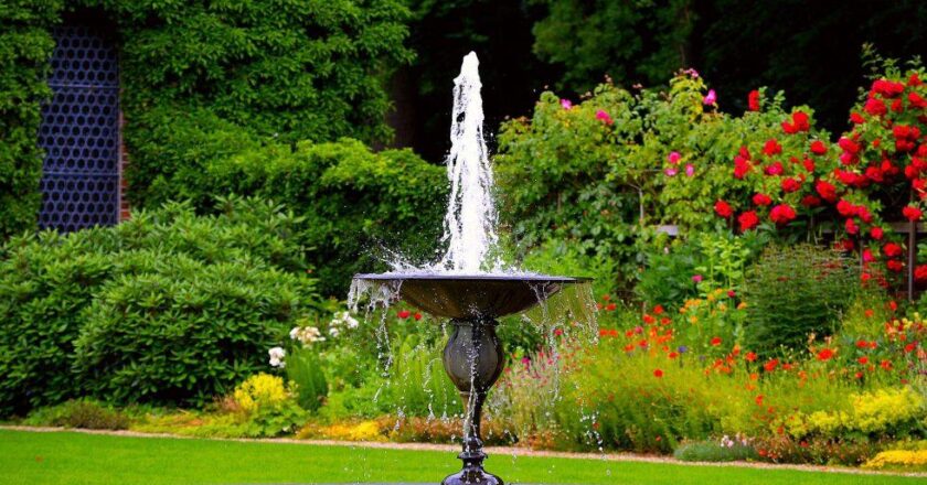 How to Style Your Garden With Large Outdoor Fountains: 8 Tips