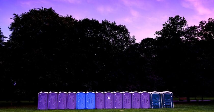 How to Keep Your Portable Sanitary Facilities Clean at Your Outdoor Event